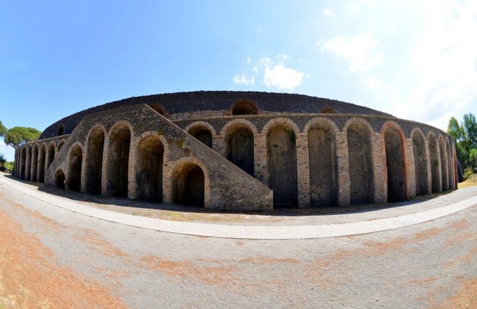 Visitare gli scavi:l'anfiteatro di Pompei. Biglietti