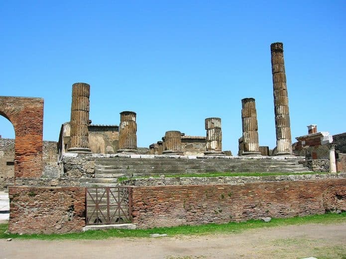 Visitare gli scavi di Pomepei: Tempio di Giove